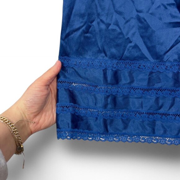 Camelot Slip Skirt Vintage Made‎ In USA Deep Blue Lace Trim And Slit Size M - Picture 2 of 6